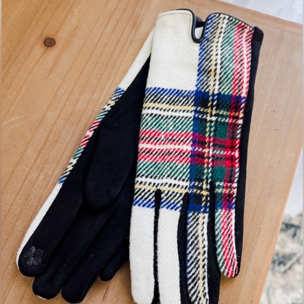 NWOT Charlie Paige Women’s Plaid Wool Touchscreen Gloves OS - Picture 2 of 6
